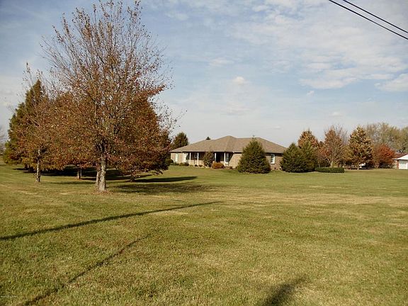 5th image of 140 Locust Grove Dr