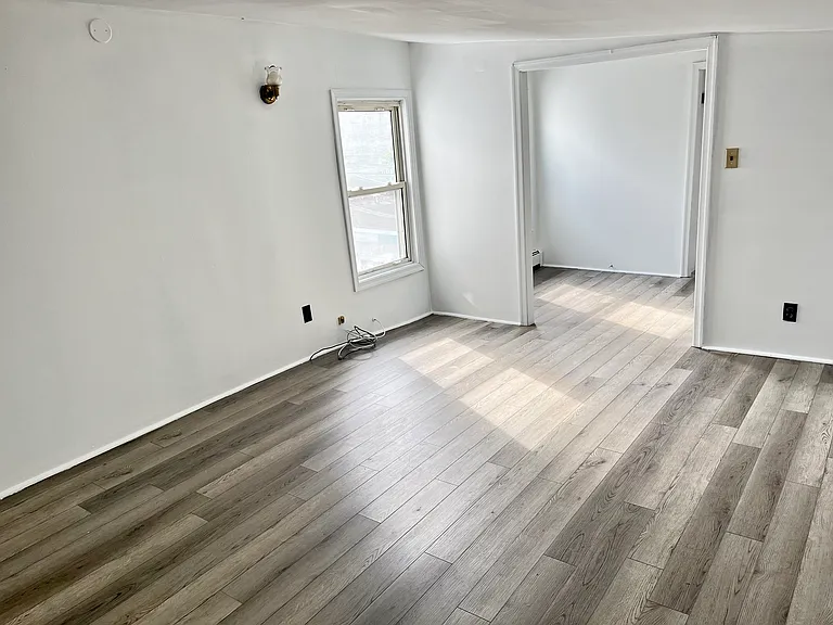 10 E Carroll St — Photo 9
