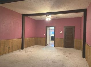 208 Jackson St, Macon, MO 63552
