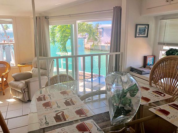 5th image of 701 Spanish Main Dr #411