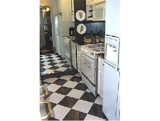 Sold by Douglas Elliman | media 8