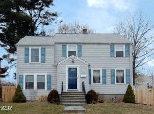 320 Mount Pleasant Ave, Stratford, CT 06614