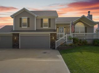409 Eagle Glen Dr, Raymore, MO 64083