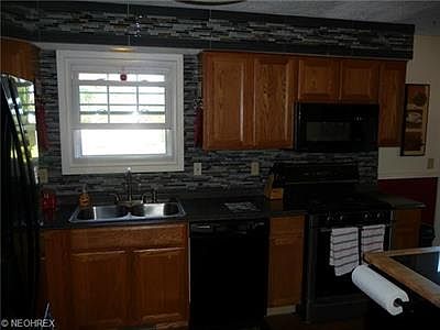 3rd image of 1404 Sunnyfield Ave