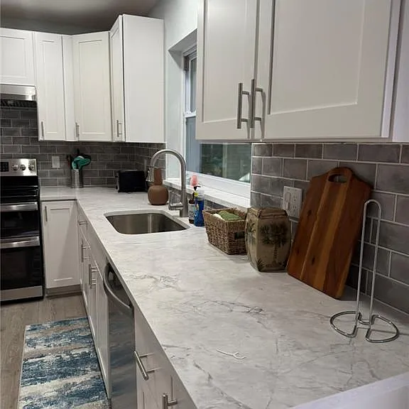 154 SE Selva Ct — Photo 6