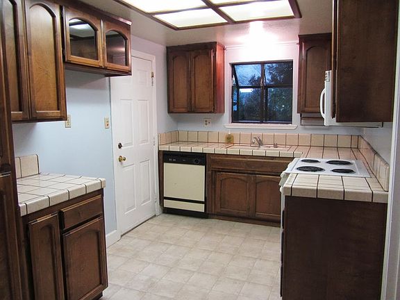 5th image of 5711 55th St