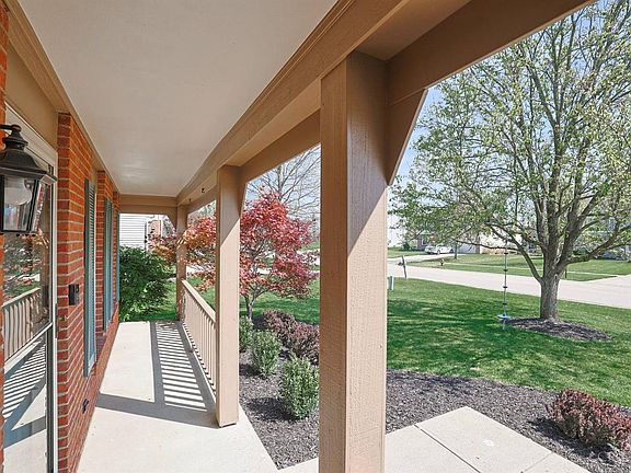 3rd image of 9869 Cedar Knoll Dr