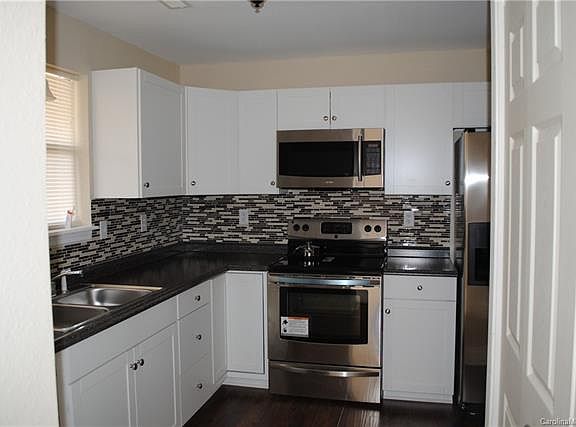 2nd image of 118 Cedar Dr