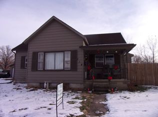 114 N Cobb St, Roodhouse, IL 62082