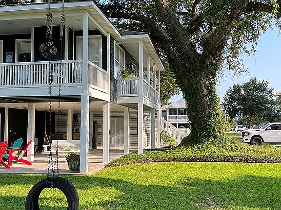 5th image of 105 Vista Dr