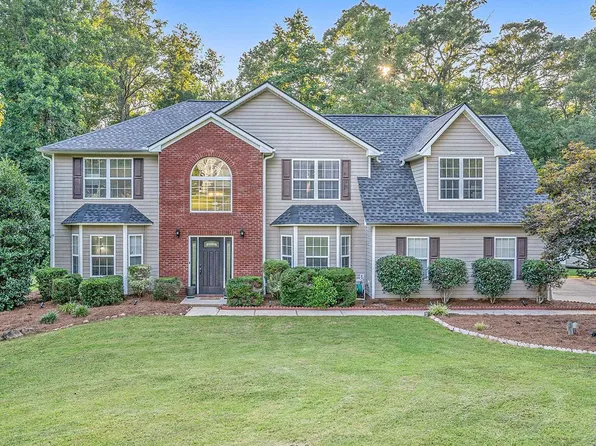 490 Barrington Grange Dr, Sharpsburg, GA 30277