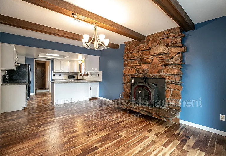 470 W Sutton Cir — Photo 6