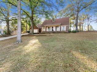 203 Wimbledon Dr, Enterprise, AL 36330