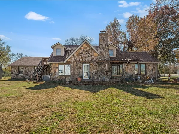 13763 Firehouse Ln, Hiwasse, AR 72739