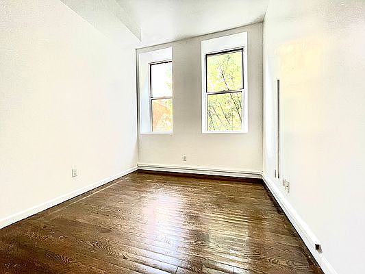 3rd image of 304 W 134th St #Penthouse