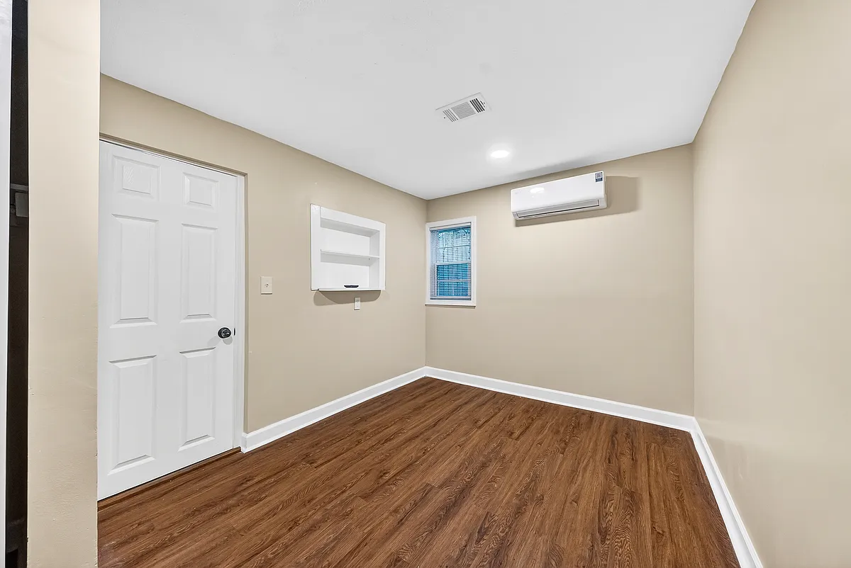 Building Photo - 2820 Beacon Ave #B