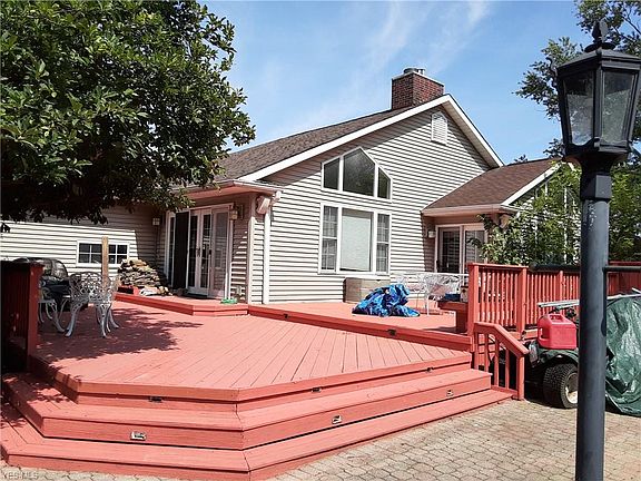 4th image of 11517 Lawndale Dr