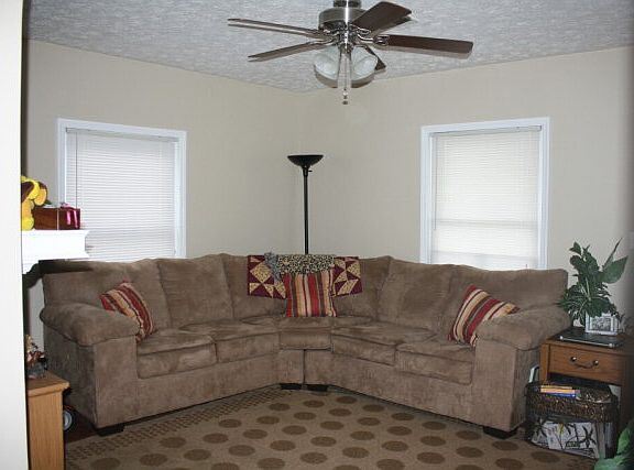 3rd image of 103 N Poplar St