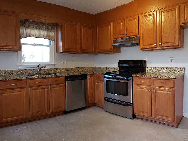 2538 Cottage Pl — Photo 11