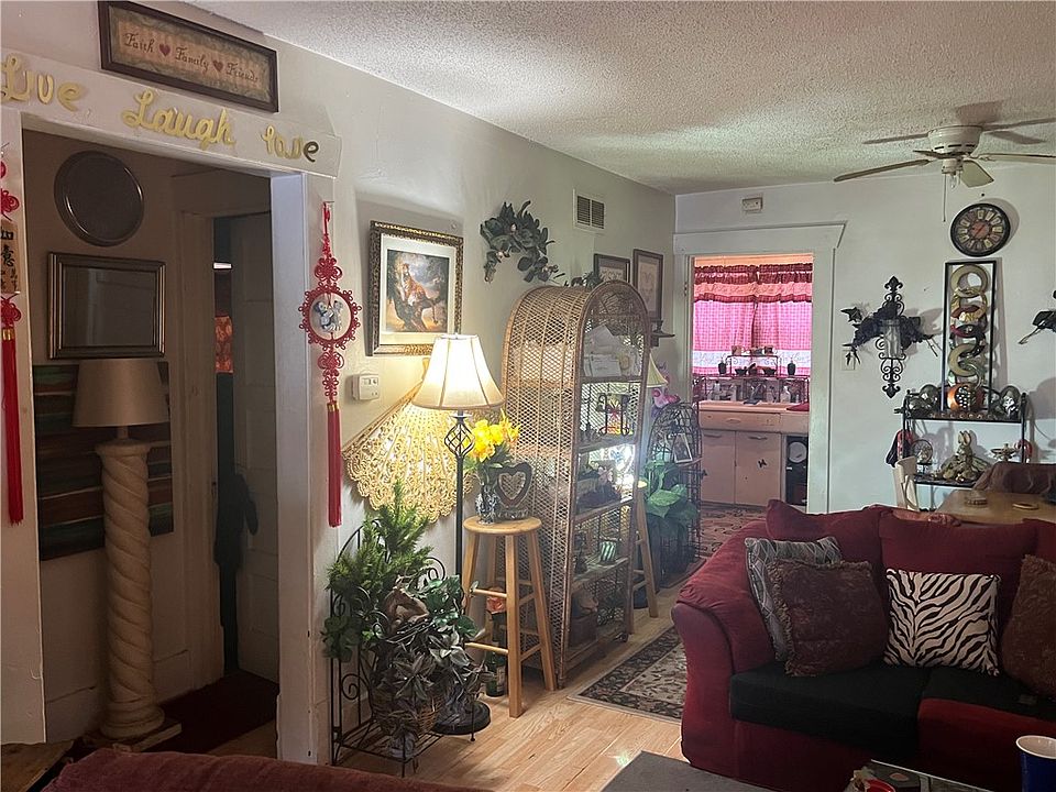 2nd image of 1323 E Cantrell St