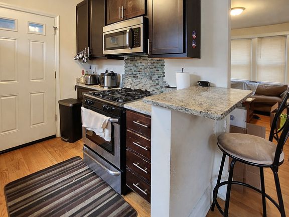 4th image of 3746 W Irving Park Rd #3748-1F