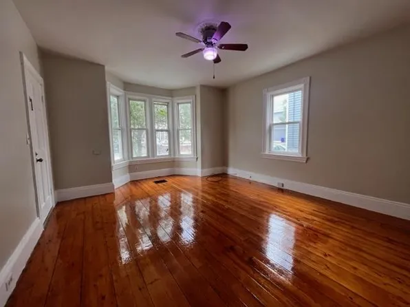 177 Ives St #1, Providence, RI 02906