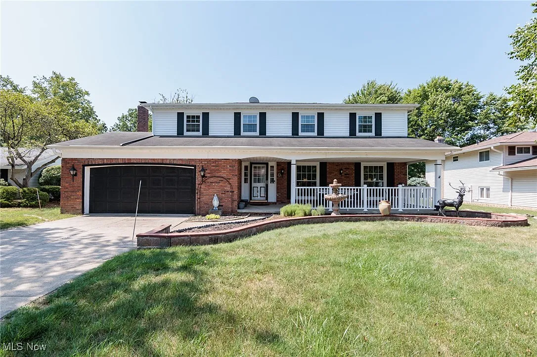 17107 Hunting Meadows Dr photo 1