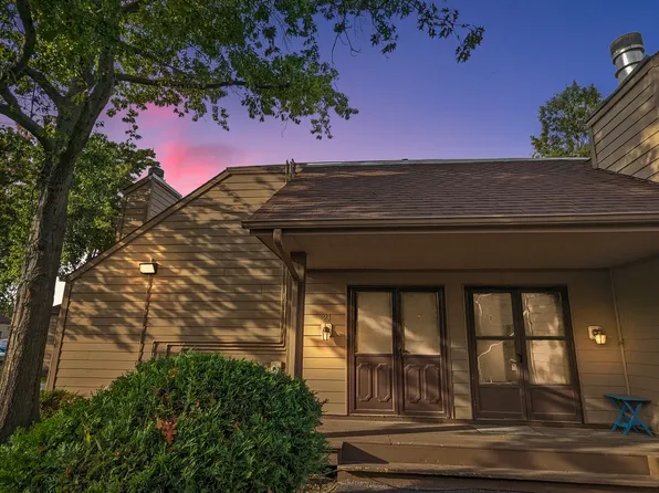 3357 Beacon St Unit 23, North Chicago, IL 60064