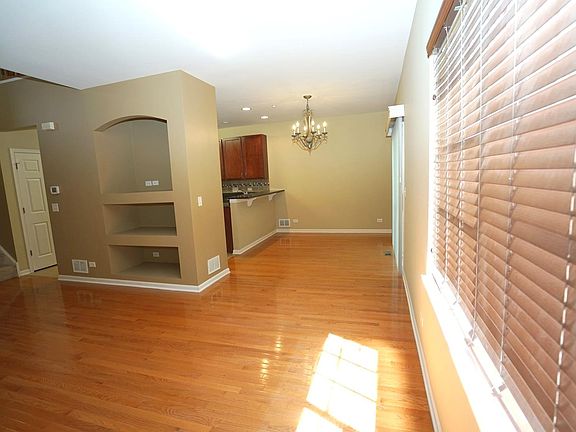 5th image of 6087 Canterbury Ln