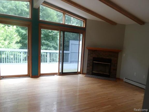 4th image of 6332 Wells Rd