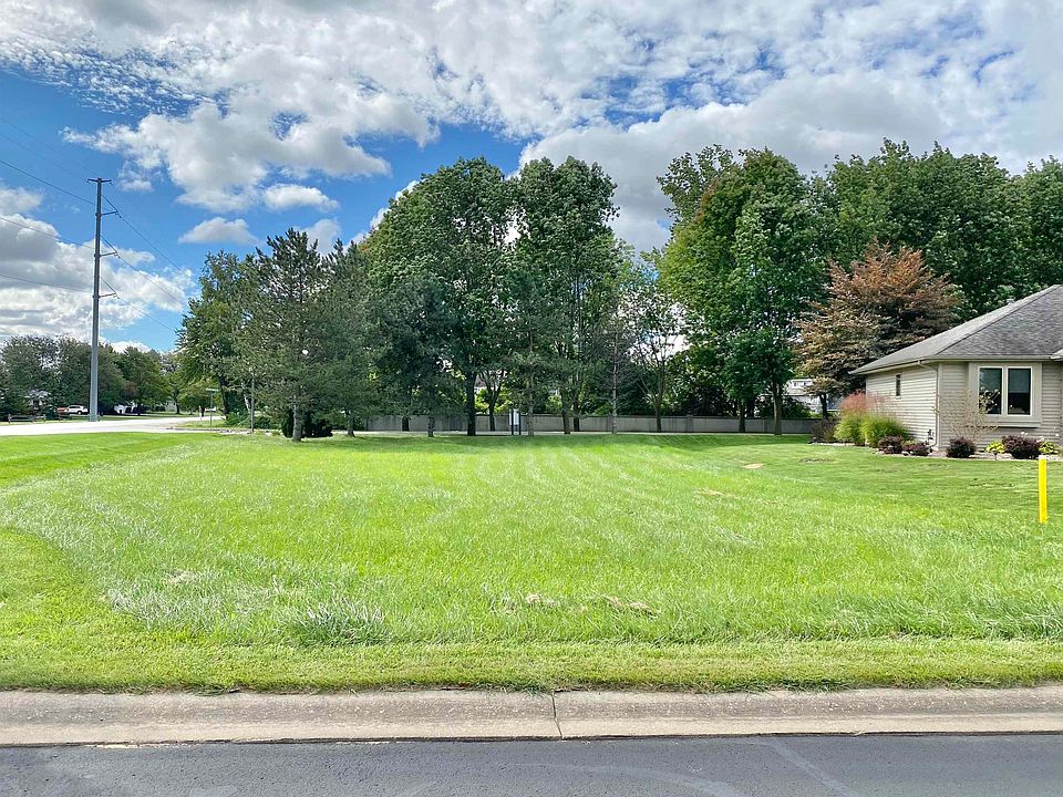 2nd image of 2492 E Meadow Dr