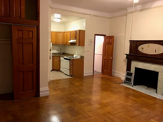 Rented by John Downey, LREB | media 26