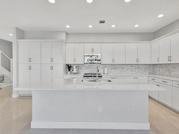 5th image of 16608 Cove Rd