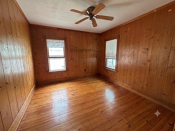 3rd image of 58 Willow Ave #1