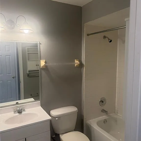 627 Bittern Ct #B — Photo 16