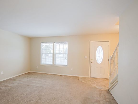5th image of 3204 E 34th Ave