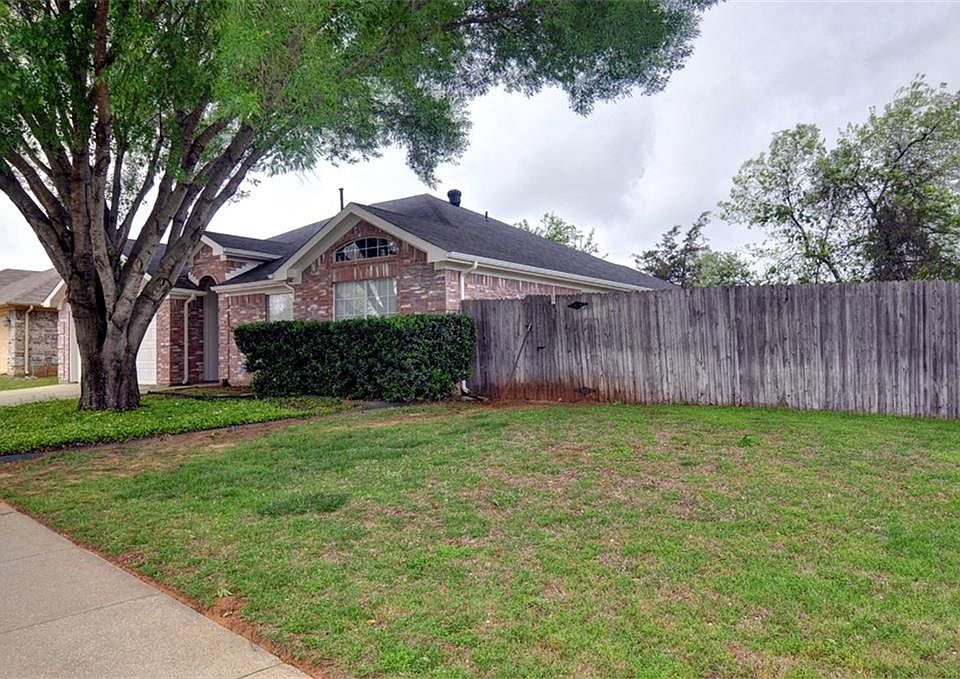 1st image of 7114 Garden Green Dr