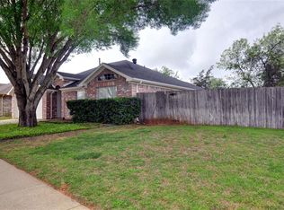 7114 Garden Green Dr, Arlington, TX 76001