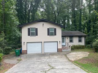 1126 Mandalay Ct SW, Lilburn, GA