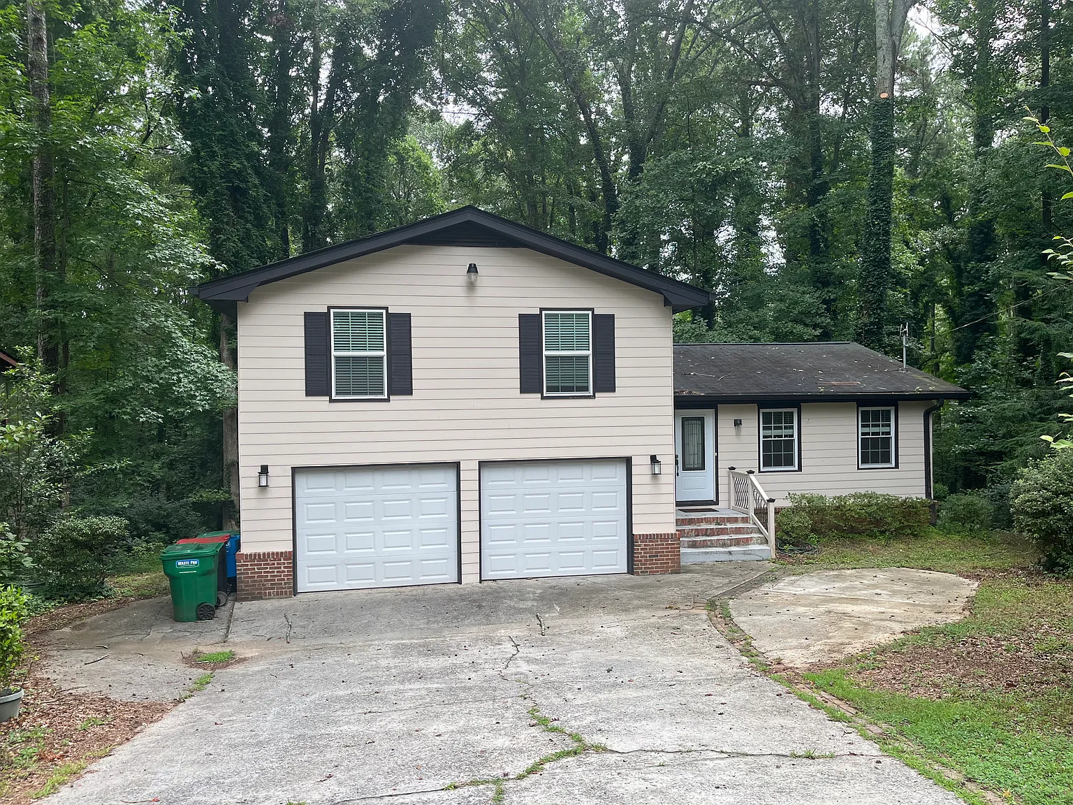 1126 Mandalay Ct SW photo 1