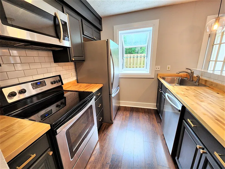 141 Thistle Ln — Photo 6