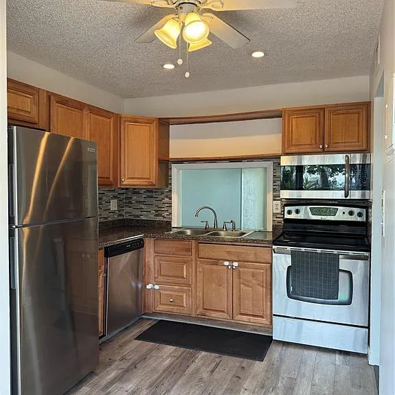 834 Banks Rd — Photo 3