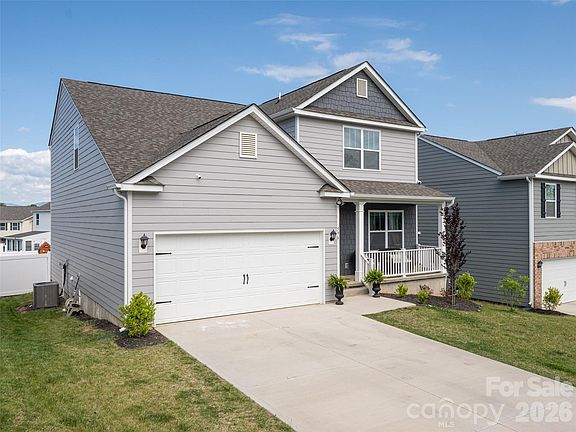 3rd image of 596 Country Oak Dr