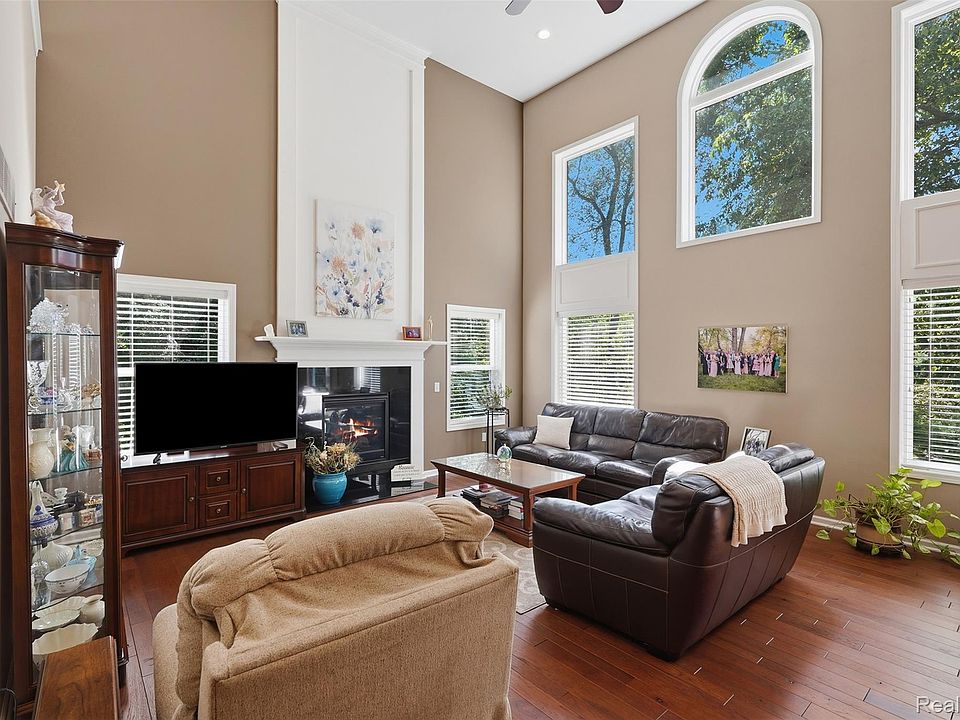 4622 Spring Mountain Dr, photo 7