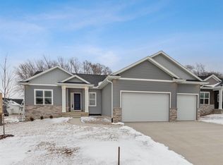 5755 Ridge Stone Ln, Marion, IA 52302