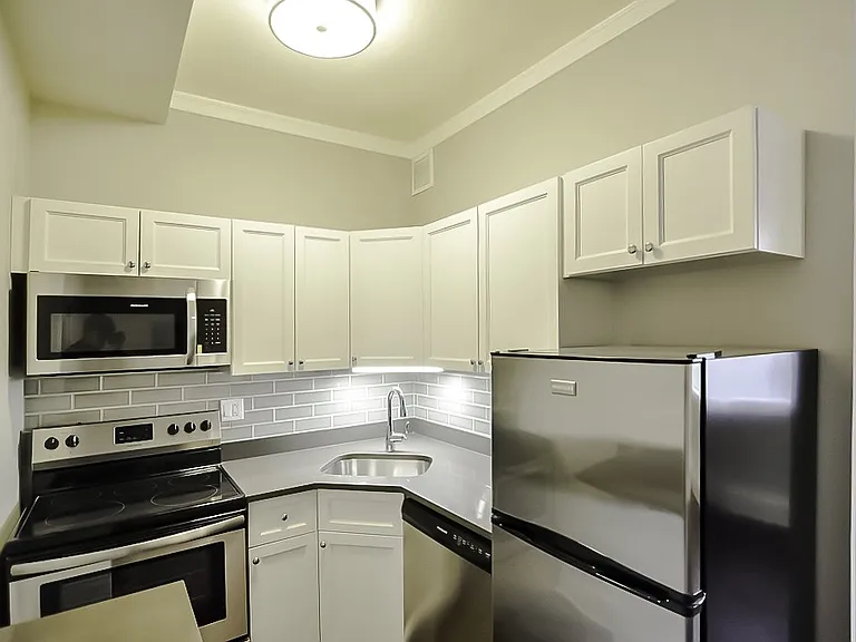 817 W Lakeside Pl #906 — Photo 3