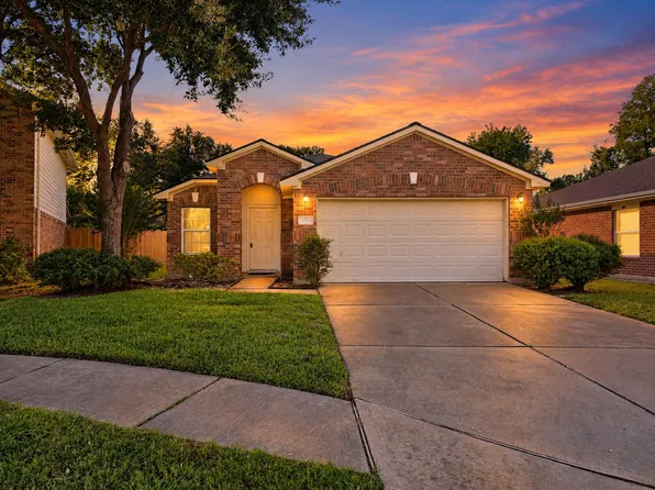 15607 Barber Grove Ln, Houston, TX 77095