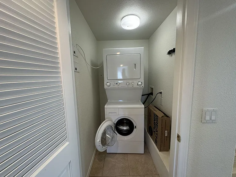4077 Inglewood Blvd — Photo 33
