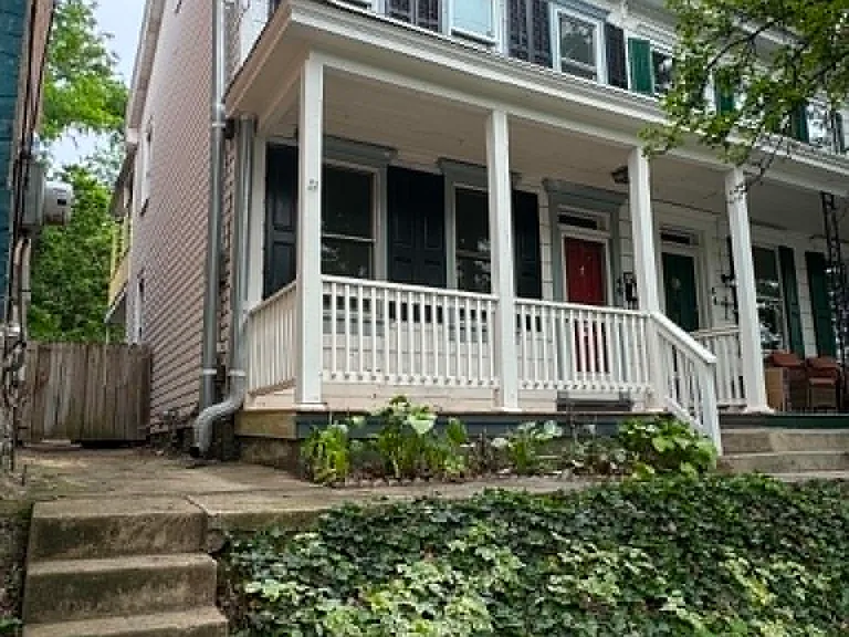 46 S East St — Photo 2