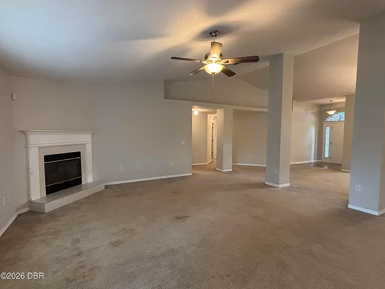 35 Rae Dr — Photo 6
